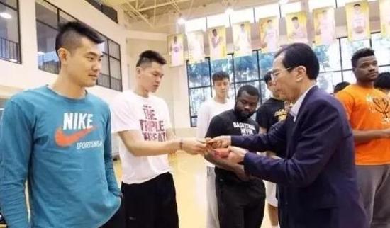 篮球重复训练法举例_2
